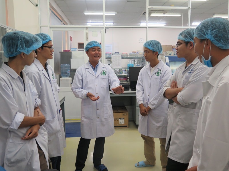 Thay giao nhan nhu sinh vien: Hay bien dai dich Covid-19 thanh co hoi hinh anh