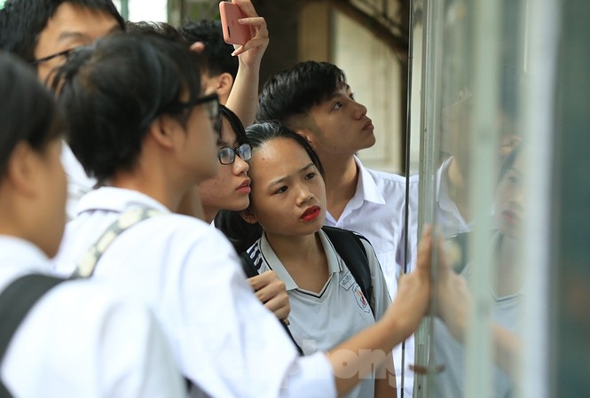 Thi THPT quoc gia 2020 anh 1