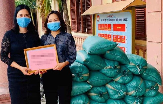 Giao vien ung ho nua tan gao, hoc sinh gop 'ca gia tai' chong dich hinh anh