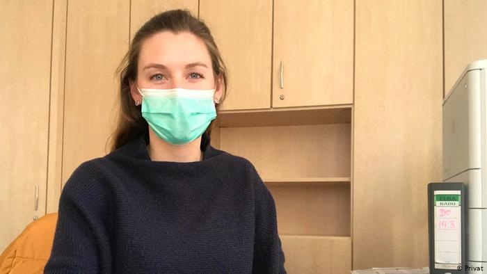 Sinh vien Y khoa tham gia chong dich anh 1