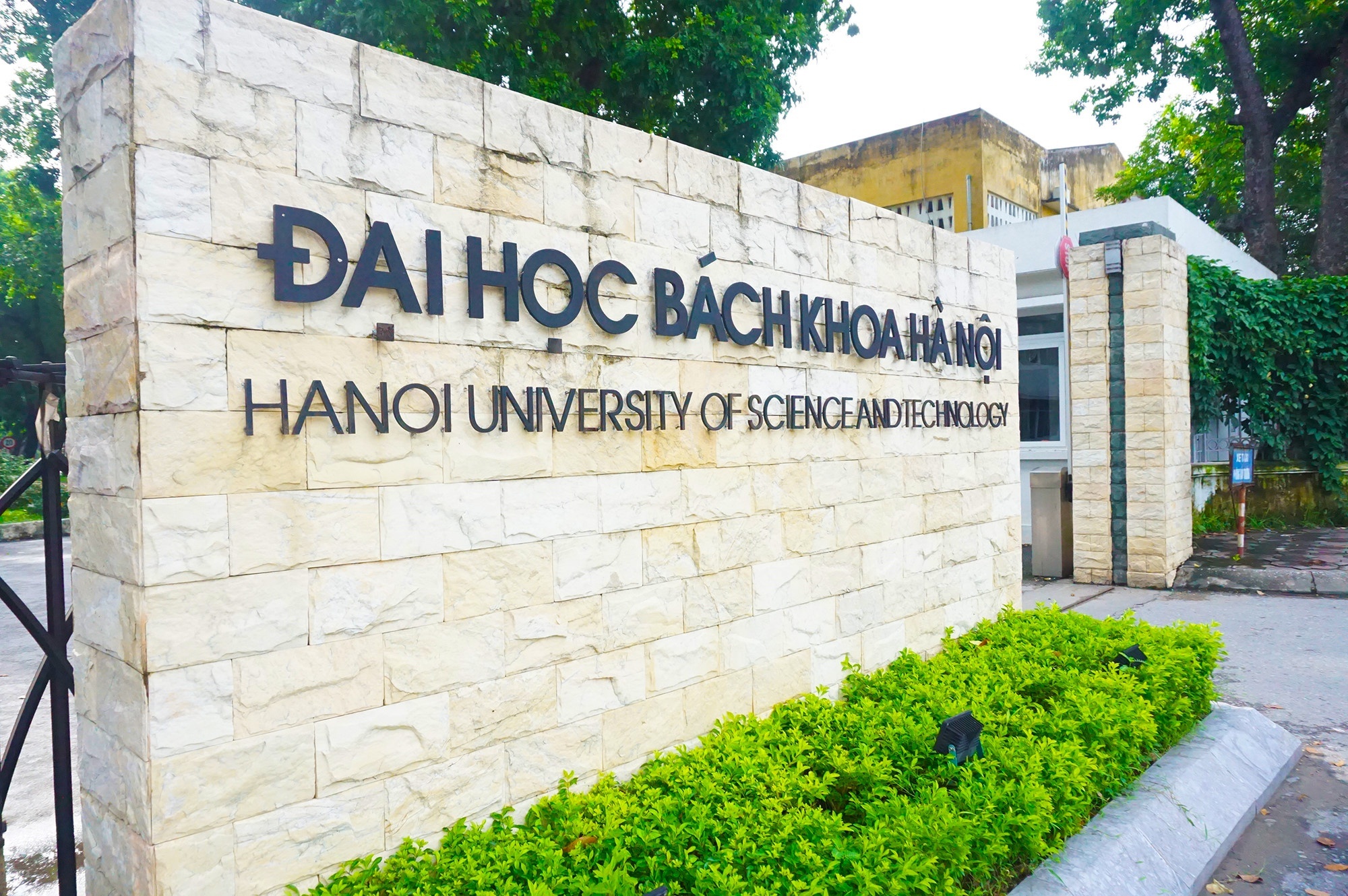 DH Bach khoa Ha Noi danh 20 ty ho tro hoc phi cho sinh vien hinh anh