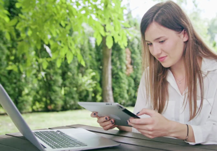 Doanh so ban sach online cua Phuong Nam tang 70% hinh anh