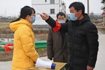 Du hoc sinh sieu lay nhiem gay ra 2 o dich, thanh pho bi phong toa hinh anh