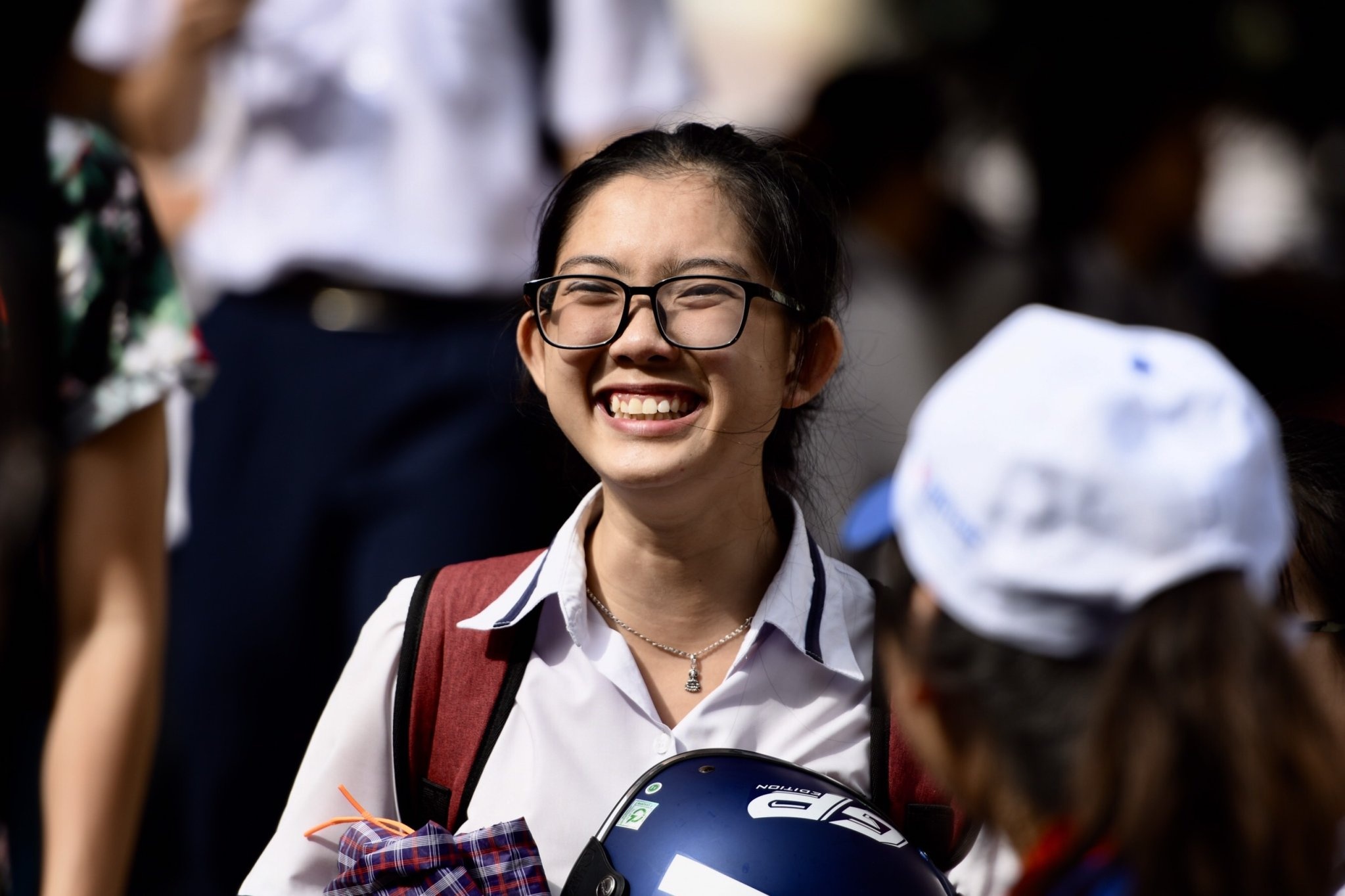 Chia doi si so, tuan hoc 3 buoi de dam bao ngoi cach nhau 2 m hinh anh