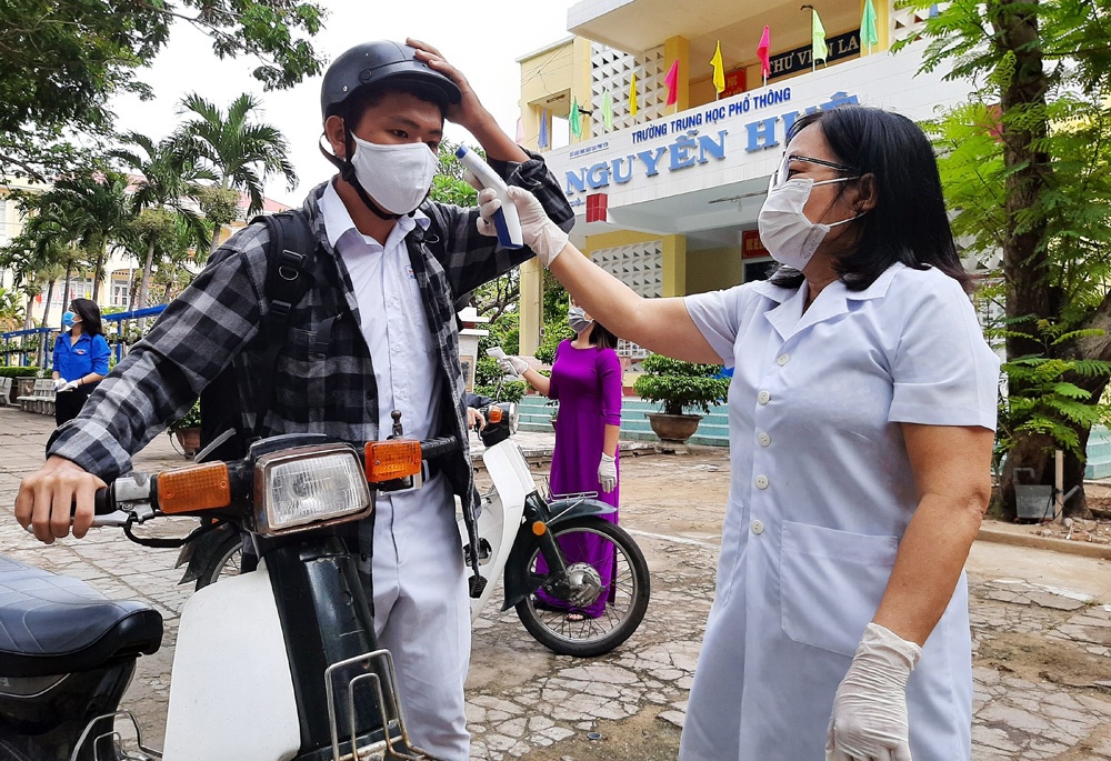 hoc sinh di hoc tro lai anh 1