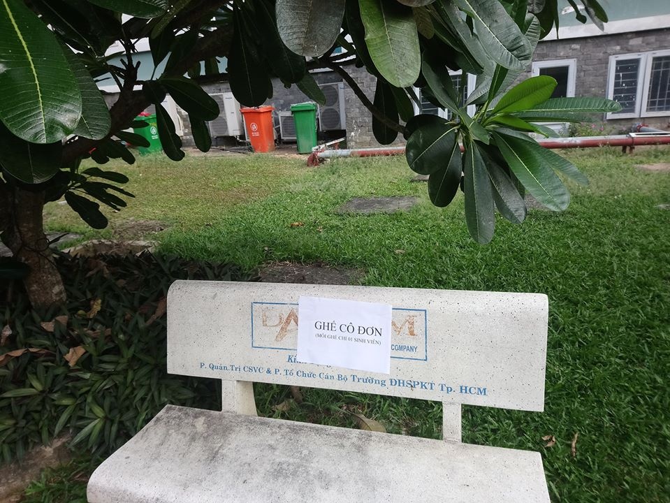 Sinh vien nhan li xi anh 10