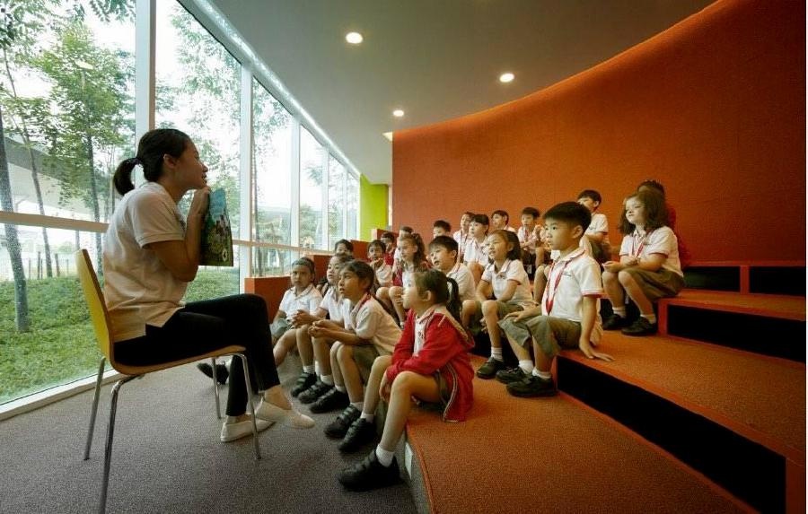 Truong quoc te xoay xo hoan hoc phi anh 1