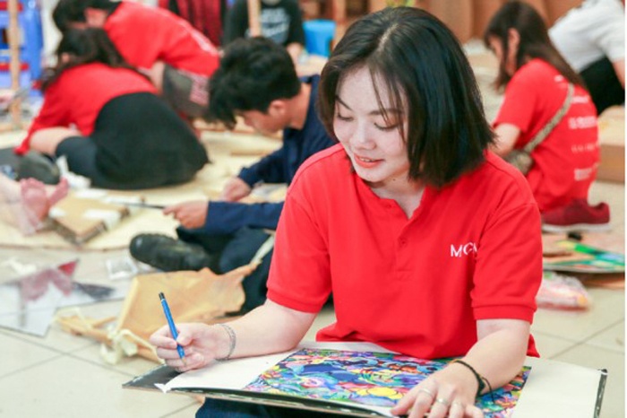 Chon nganh dac thu - dung nham voi thu vui ca nhan hinh anh