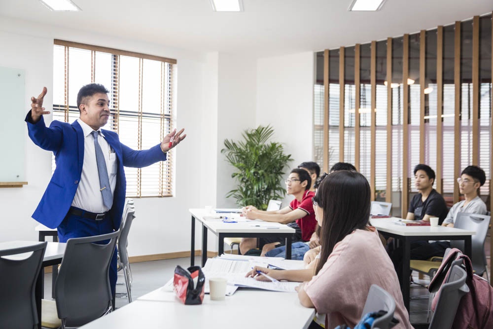 dai hoc co hoc phi hang tram trieu dong o Viet Nam anh 6