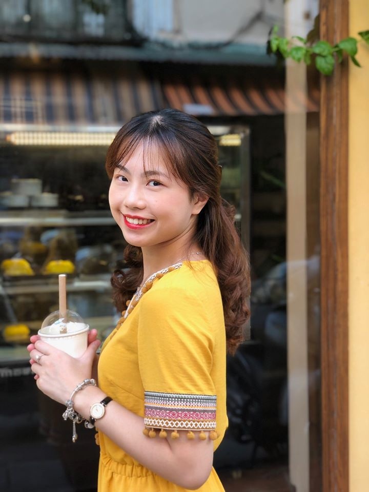 Nhan sac,  nu giang vien,  Kinh te quoc dan anh 7