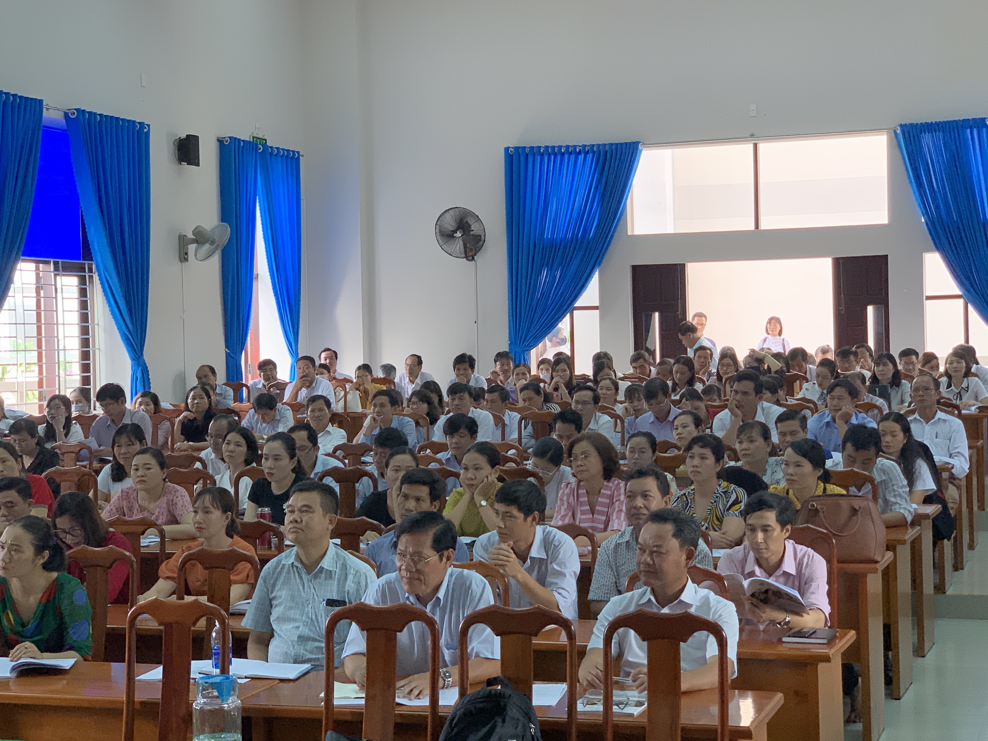 phat trien van hoa doc cho hoc sinh anh 1