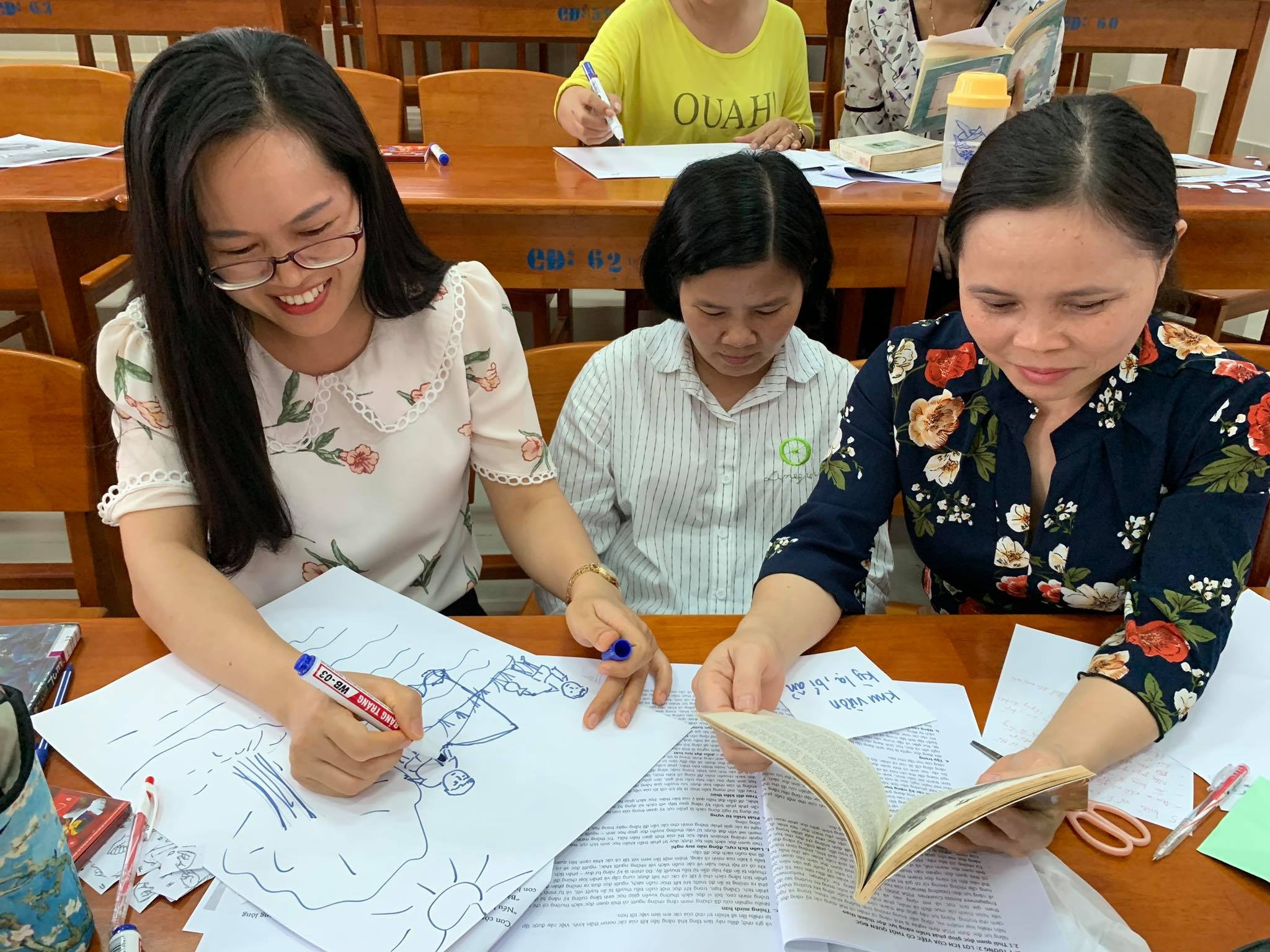 Giao vien hoc cach to chuc gio doc sach hieu qua tai truong hinh anh