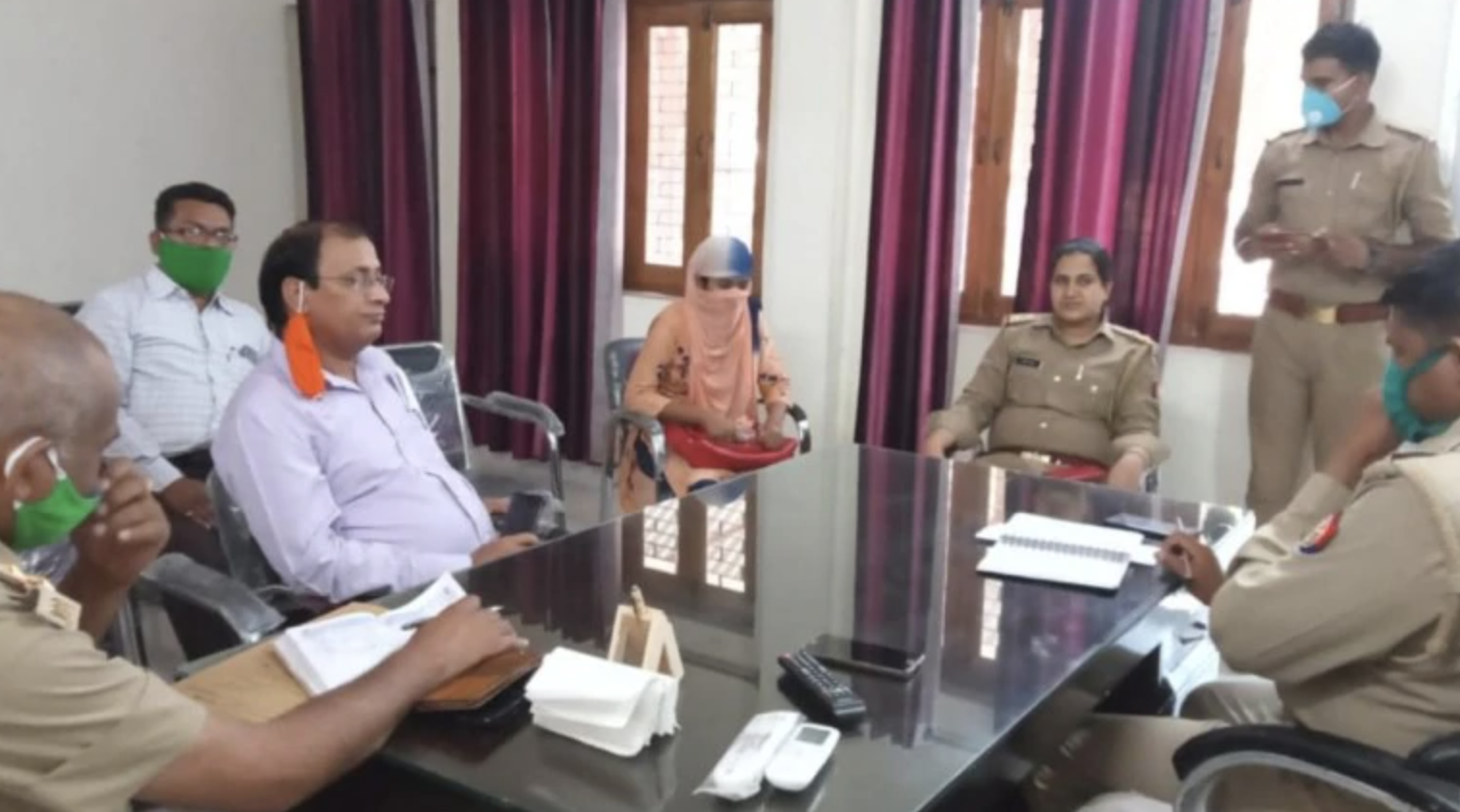 giao vien day hoc trai phep anh 1