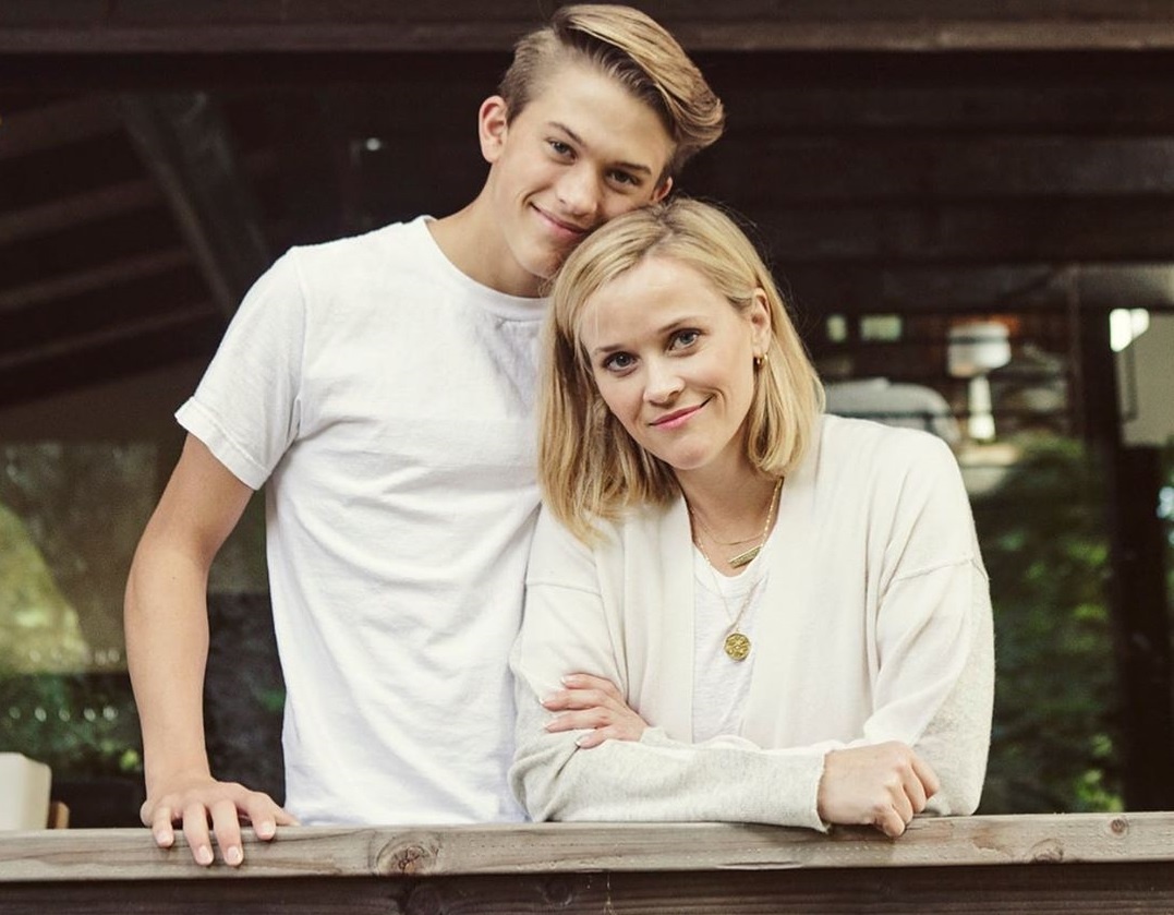 Be trai gan gui voi me anh 7