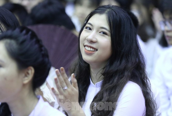 chi tieu tuyen sinh su pham anh 1