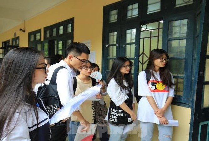 Dung dien thoai ban gai dang ky nguyen vong anh 1