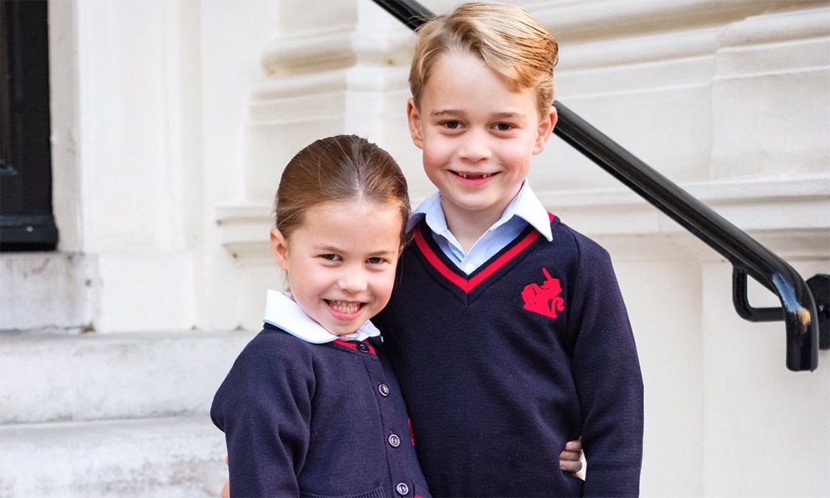 dong phuc di hoc cua gia dinh hoang gia anh 2