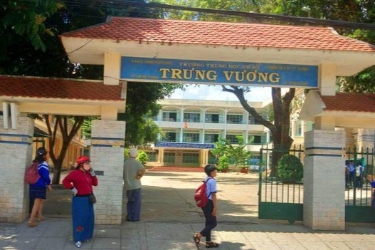 Chu tich thanh pho xin loi phu huynh, hoc sinh sau su co lo de thi hinh anh