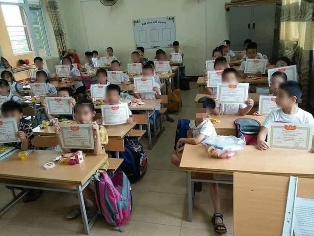 Lạm dụng giấy khen dẫn đến 'tác dụng ngược' ảnh 1 Lam dung giay khen dan den 'tac dung nguoc' anh 1