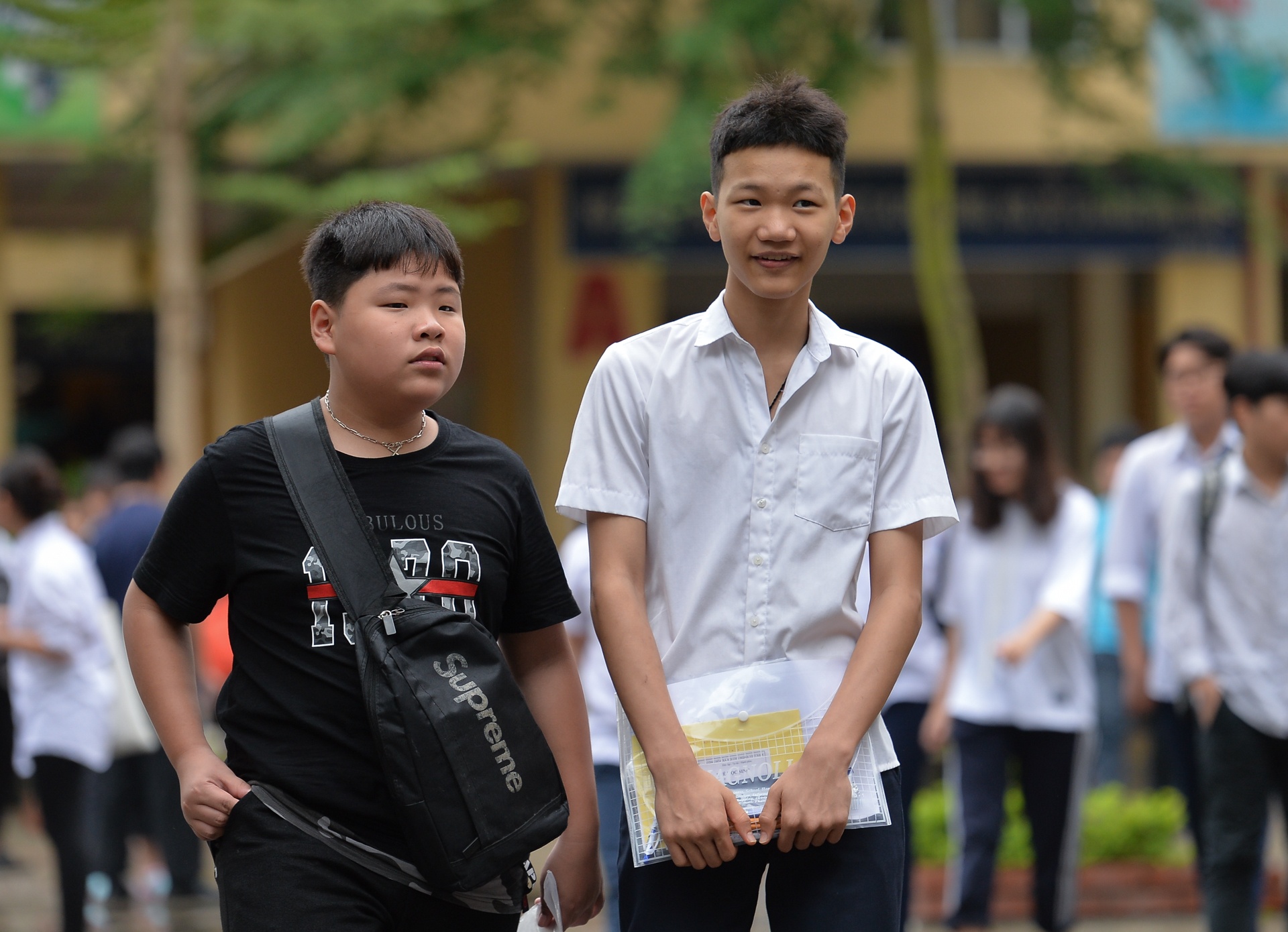 thi vao truong chuyen anh 4