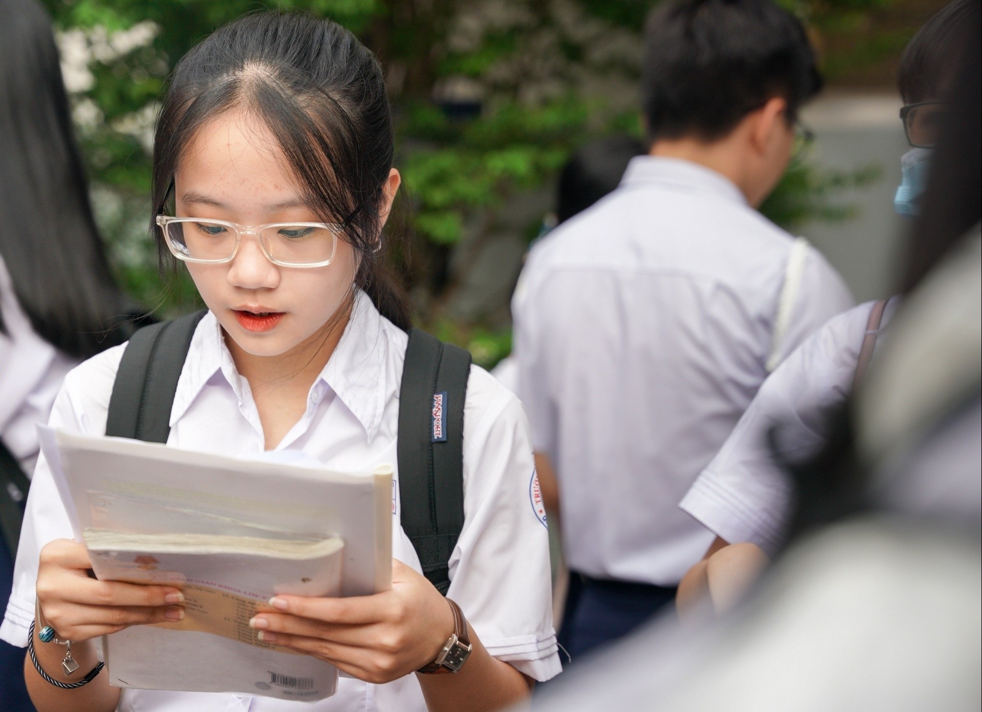 De thi cac mon chuyen vao lop 10 o TP.HCM hinh anh