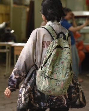 thi sinh khong duoc vao thi do den muon sai su that anh 1