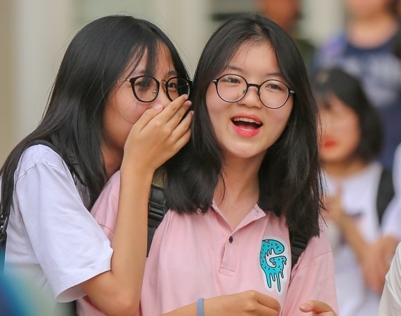 Diem chuan lop 10 cua hai truong chuyen o Ha Noi hinh anh