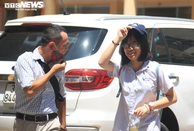 buc thu xuc dong bo gui con gai sau ky thi vao lop 10 anh 1