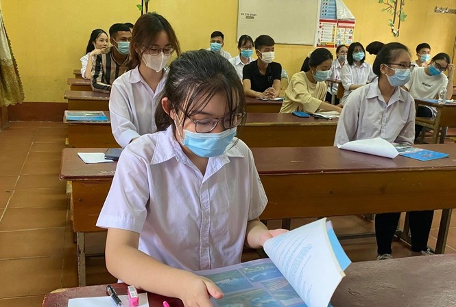 thi lai tot nghiep thpt anh 1