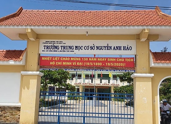 Canh cao hieu truong nho giao vien thi ho de lay bang dai hoc hinh anh