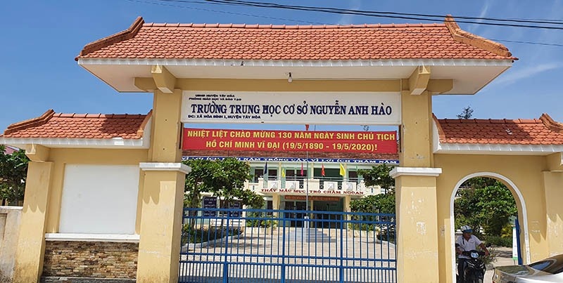 hieu truong nho giao vien thi ho anh 1