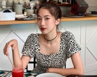 Nu du hoc sinh Ha Lan chua tung hoi han vi hoc chuyen Amsterdam hinh anh