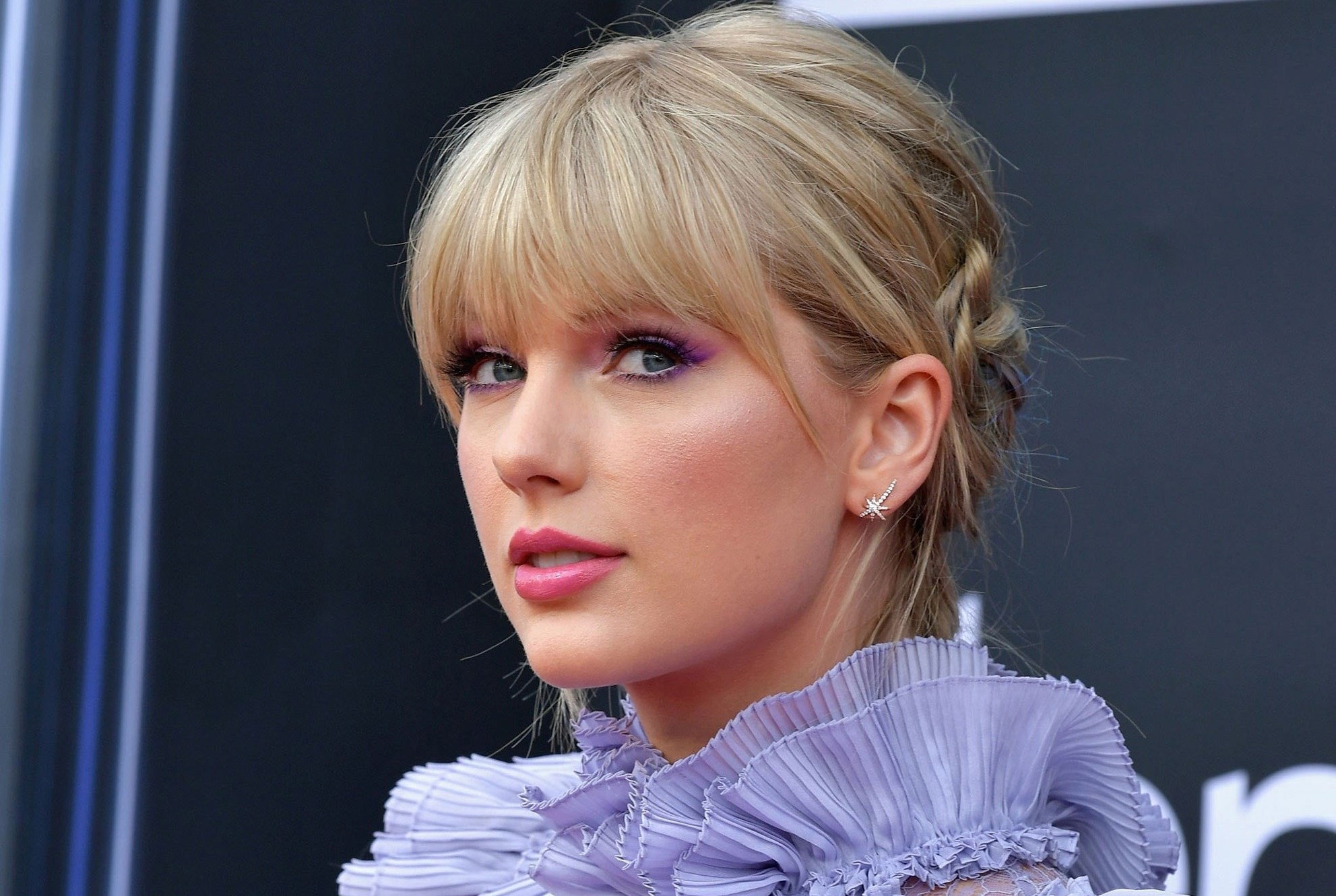 Taylor Swift tang 30.000 USD, giup sinh vien vao dai hoc hinh anh