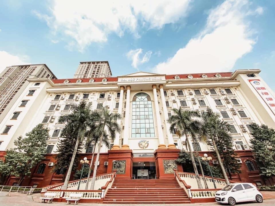 Hoc phi dai hoc ngoai cong lap anh 6