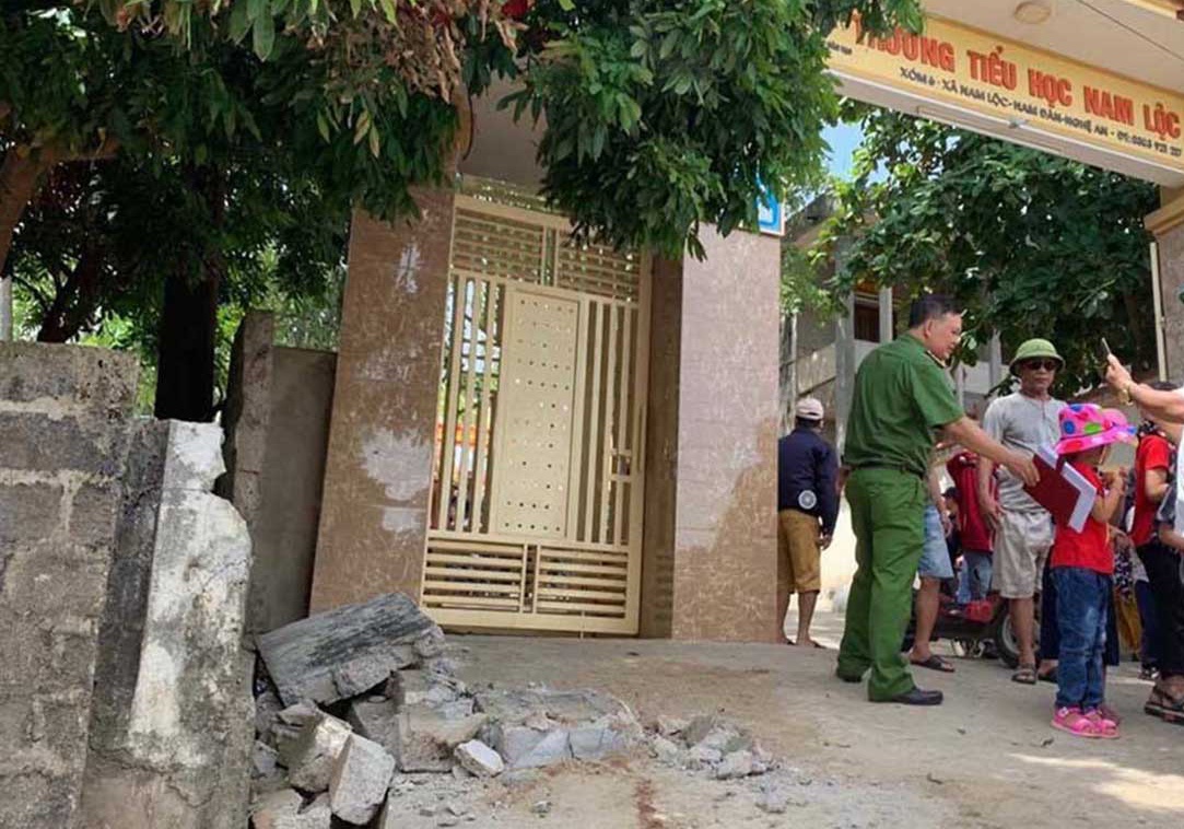 Nguyen nhan vu tuong sap khien hoc sinh lop 5 tu vong hinh anh