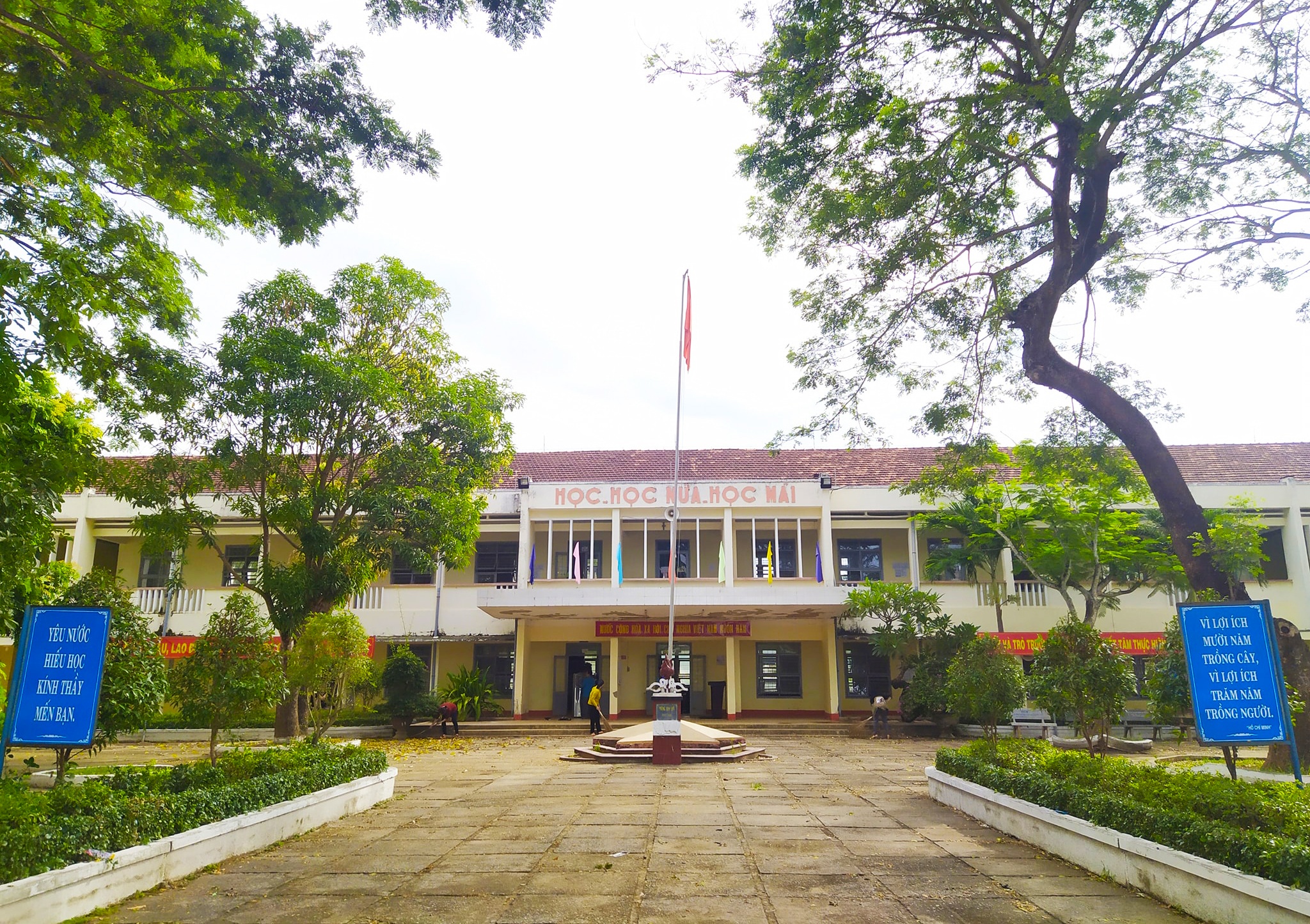 9 truong THPT khong chuyen co quan quan anh 6