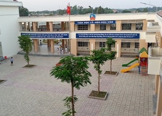 Hoc sinh lop 3 o Binh Duong bia chuyen bi bat coc de nghi hoc hinh anh