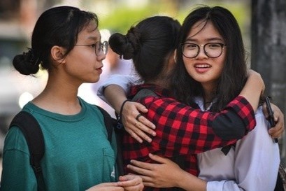 DH Kinh te - Luat cong bo diem chuan hinh anh