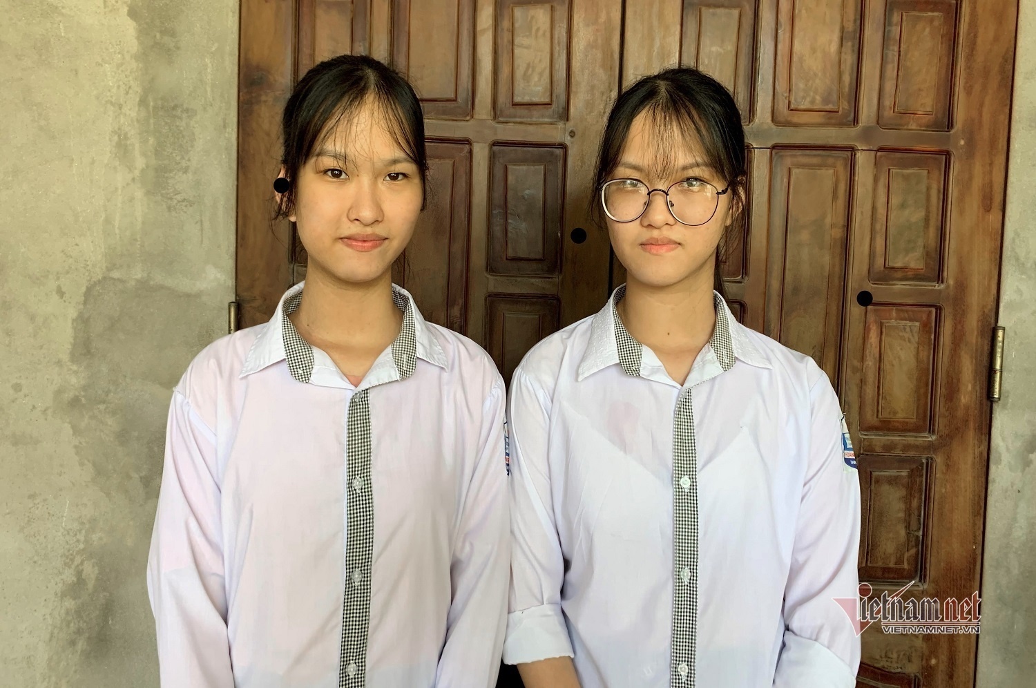 Cặp song sinh Cúc - An thành tân sinh viên đại học ảnh 1 Cap song sinh Cuc - An thanh tan sinh vien dai hoc anh 1