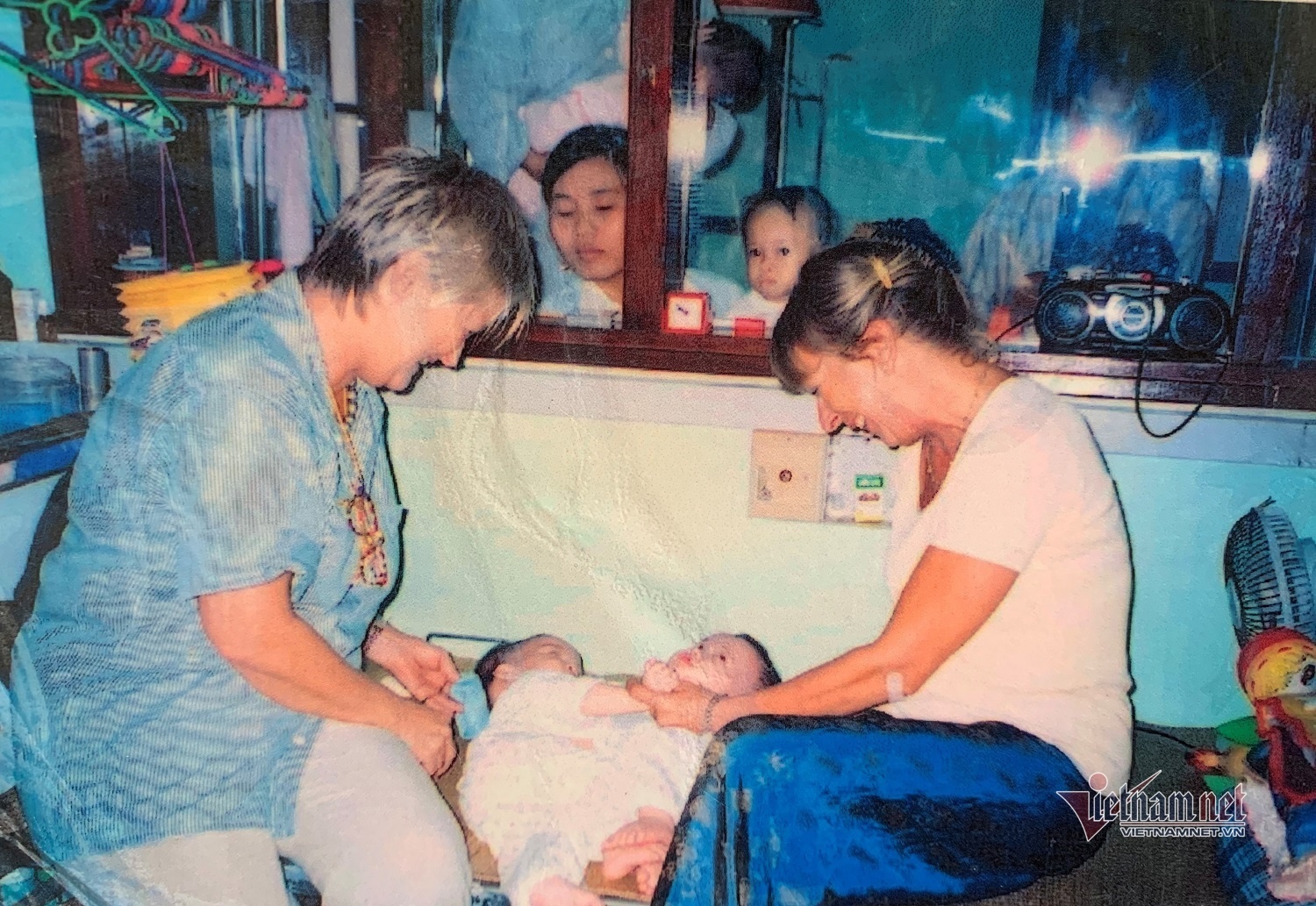 Cặp song sinh Cúc - An thành tân sinh viên đại học ảnh 3 Cap song sinh Cuc - An thanh tan sinh vien dai hoc anh 3