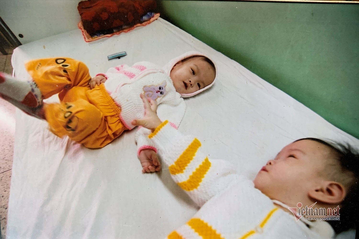Cặp song sinh Cúc - An thành tân sinh viên đại học ảnh 4 Cap song sinh Cuc - An thanh tan sinh vien dai hoc anh 4