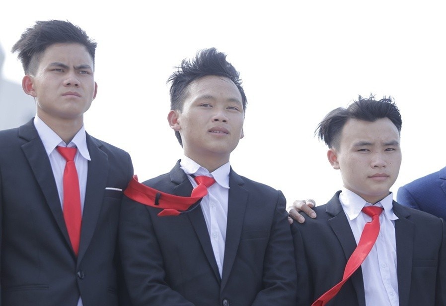 Chang trai nguoi Mong tro thanh sinh vien tieu bieu toan quoc hinh anh