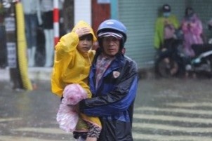 Nghe An yeu cau cac truong chu dong cho hoc sinh nghi hoc trong mua lu hinh anh
