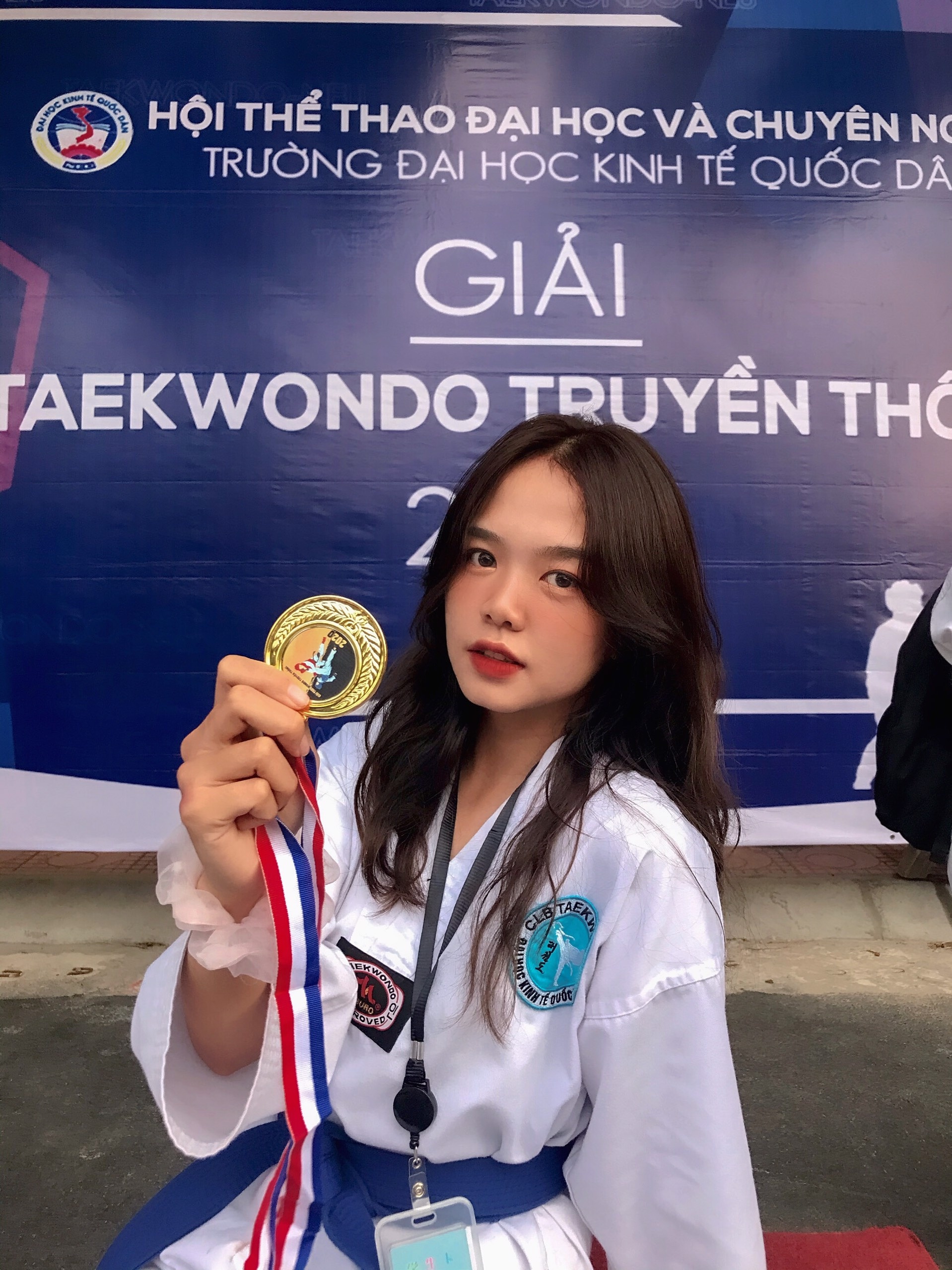 Nu sinh dam me vo thuat anh 1