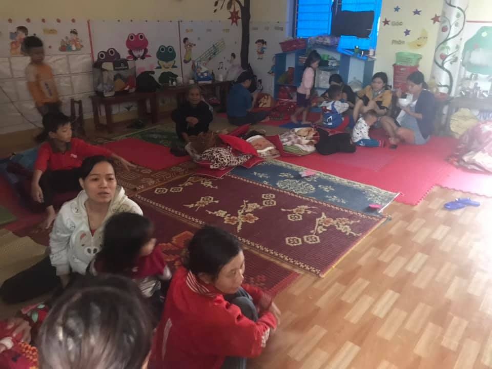 nguoi dan tranh lu o truong mam non anh 2