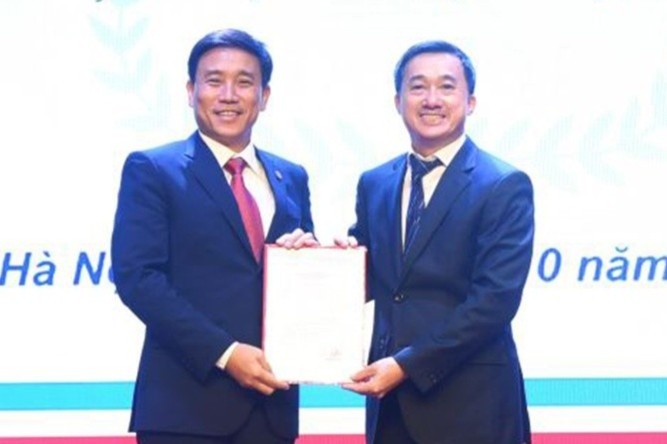 DH Y Ha Noi co hieu truong moi hinh anh