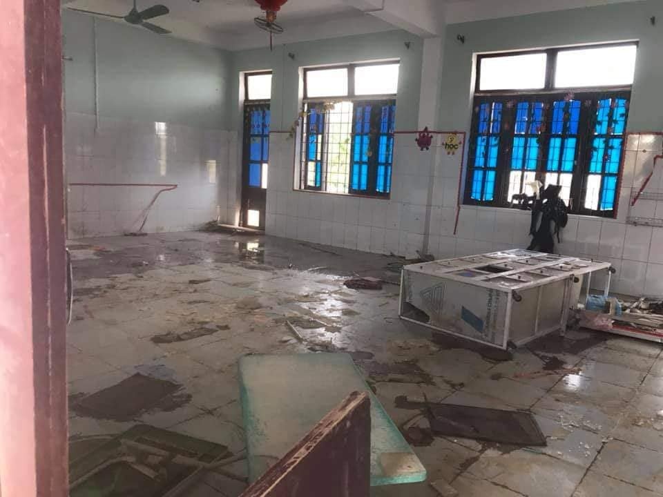 Truong lop tan hoang sau lu anh 5