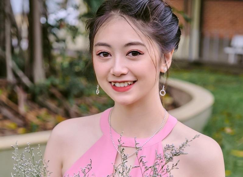 Hoa khoi truong su pham me hat, gioi tieng Anh hinh anh