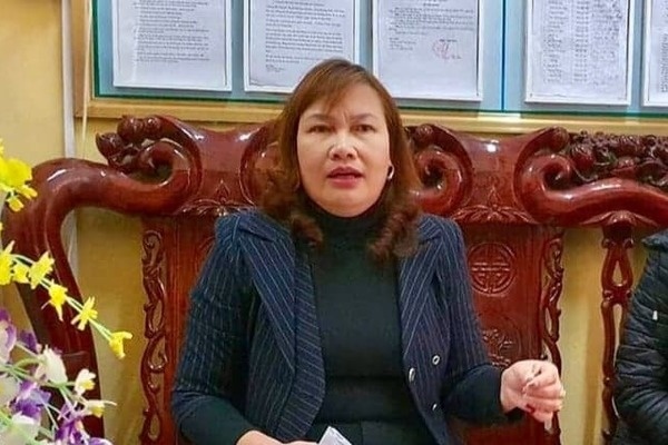 Hoc sinh mam non dong 300.000 dong cho truong lap dien 3 pha hinh anh