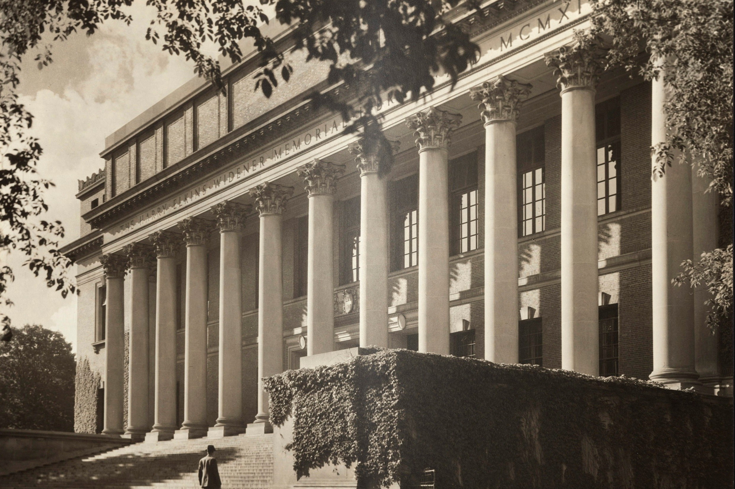 Hinh anh DH Harvard ngay nay va 88 nam truoc hinh anh